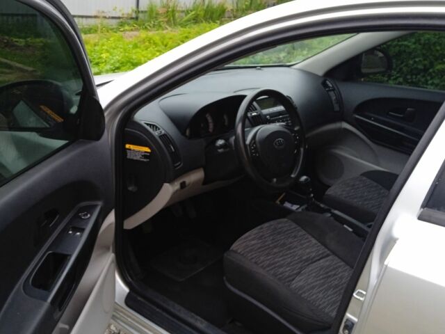 Сірий Кіа Сід, об'ємом двигуна 1.4 л та пробігом 229 тис. км за 3150 $, фото 8 на Automoto.ua