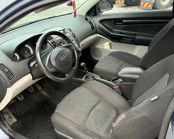 Сірий Кіа Сід, об'ємом двигуна 1.4 л та пробігом 203 тис. км за 4450 $, фото 9 на Automoto.ua