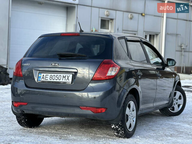 Сірий Кіа Сід, об'ємом двигуна 1.59 л та пробігом 140 тис. км за 6999 $, фото 11 на Automoto.ua