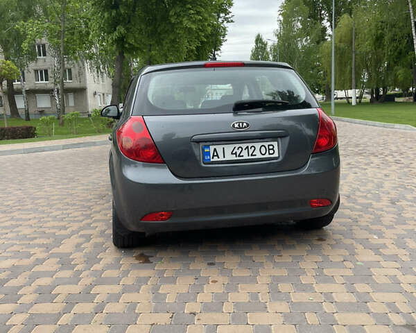 Серый Киа Сид, объемом двигателя 1.59 л и пробегом 220 тыс. км за 4800 $, фото 3 на Automoto.ua
