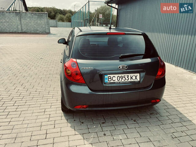 Сірий Кіа Сід, об'ємом двигуна 1.4 л та пробігом 280 тис. км за 4800 $, фото 7 на Automoto.ua