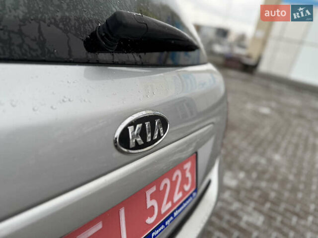 Серый Киа Сид, объемом двигателя 1.6 л и пробегом 265 тыс. км за 5750 $, фото 21 на Automoto.ua