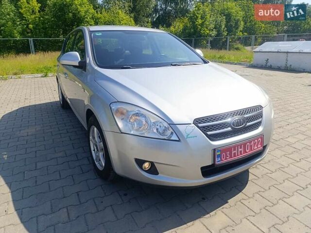 Серый Киа Сид, объемом двигателя 1.6 л и пробегом 257 тыс. км за 5750 $, фото 1 на Automoto.ua