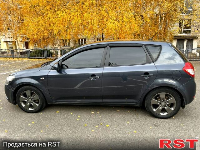 Серый Киа Сид, объемом двигателя 1.4 л и пробегом 202 тыс. км за 6300 $, фото 4 на Automoto.ua