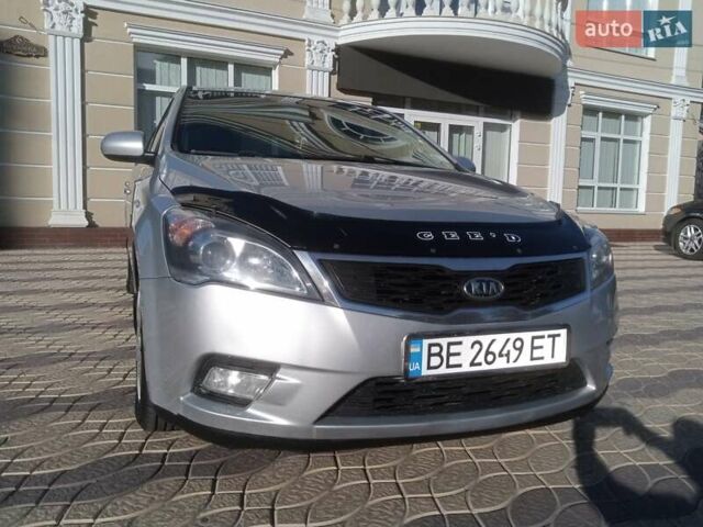Серый Киа Сид, объемом двигателя 1.4 л и пробегом 181 тыс. км за 5999 $, фото 28 на Automoto.ua