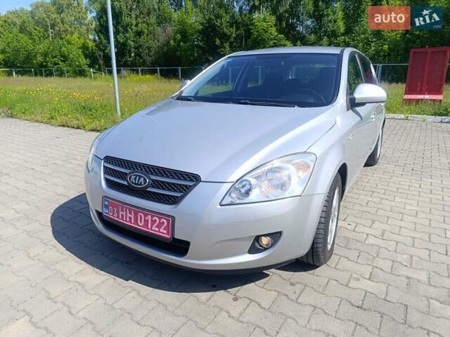 Серый Киа Сид, объемом двигателя 1.6 л и пробегом 257 тыс. км за 5750 $, фото 2 на Automoto.ua