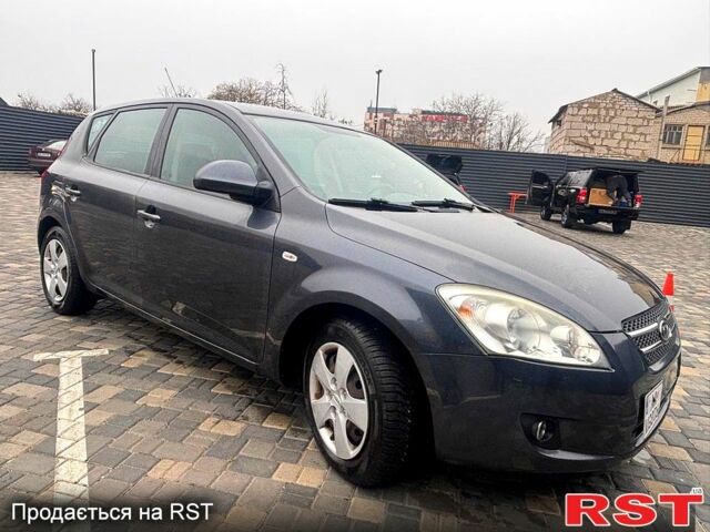 Сірий Кіа Сід, об'ємом двигуна 1.6 л та пробігом 132 тис. км за 2700 $, фото 3 на Automoto.ua