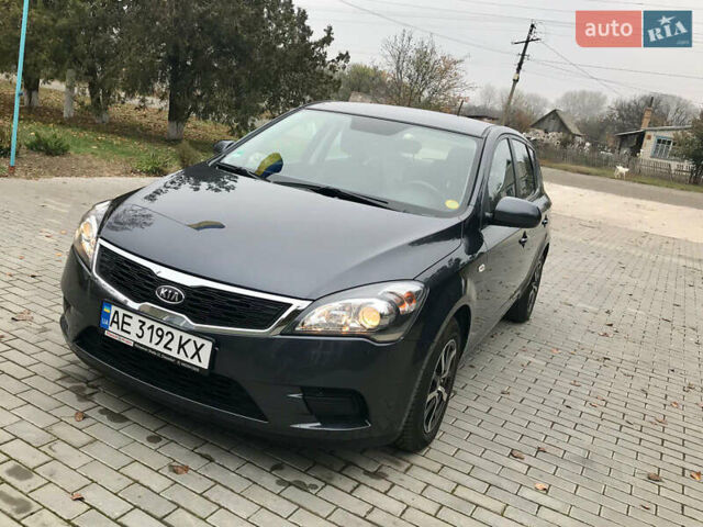 Серый Киа Сид, объемом двигателя 1.59 л и пробегом 155 тыс. км за 6690 $, фото 1 на Automoto.ua