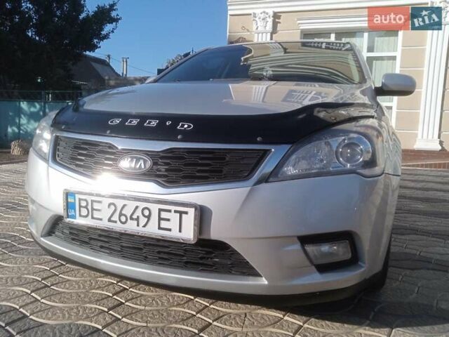 Серый Киа Сид, объемом двигателя 1.4 л и пробегом 181 тыс. км за 5999 $, фото 23 на Automoto.ua