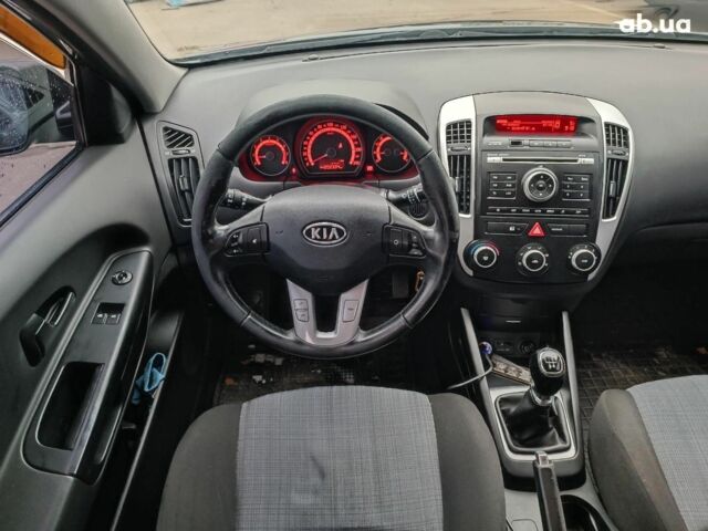 Сірий Кіа Сід, об'ємом двигуна 1.4 л та пробігом 202 тис. км за 5890 $, фото 14 на Automoto.ua