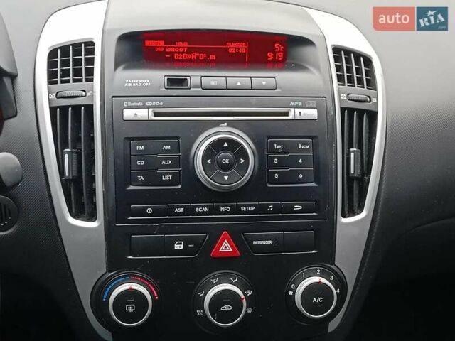 Серый Киа Сид, объемом двигателя 1.4 л и пробегом 202 тыс. км за 5890 $, фото 24 на Automoto.ua