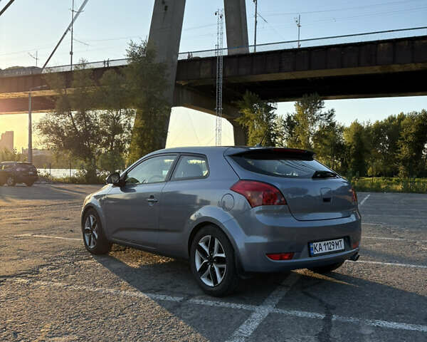 Серый Киа Сид, объемом двигателя 1.4 л и пробегом 197 тыс. км за 3900 $, фото 4 на Automoto.ua