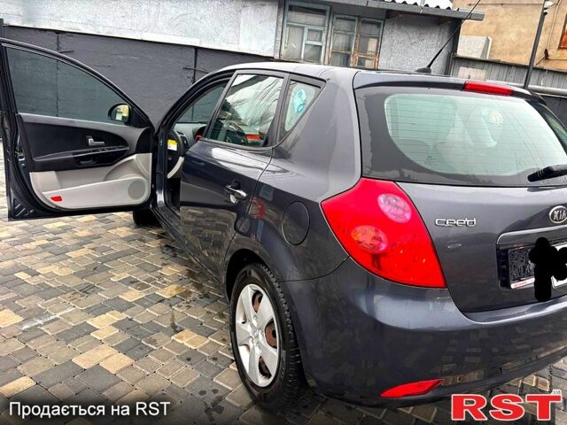 Сірий Кіа Сід, об'ємом двигуна 1.6 л та пробігом 132 тис. км за 2700 $, фото 2 на Automoto.ua