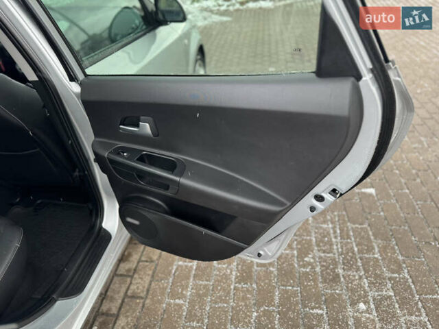 Серый Киа Сид, объемом двигателя 1.6 л и пробегом 265 тыс. км за 5750 $, фото 38 на Automoto.ua