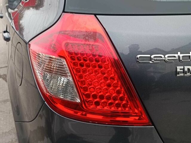 Серый Киа Сид, объемом двигателя 1.4 л и пробегом 202 тыс. км за 5890 $, фото 9 на Automoto.ua