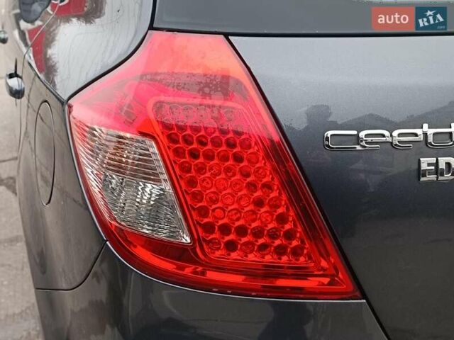 Серый Киа Сид, объемом двигателя 1.4 л и пробегом 202 тыс. км за 5890 $, фото 9 на Automoto.ua