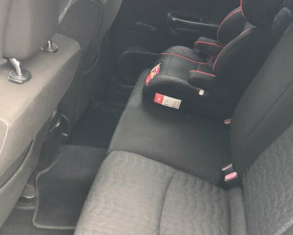 Серый Киа Сид, объемом двигателя 1.58 л и пробегом 188 тыс. км за 5900 $, фото 7 на Automoto.ua