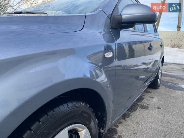 Сірий Кіа Сід, об'ємом двигуна 1.4 л та пробігом 195 тис. км за 5300 $, фото 2 на Automoto.ua