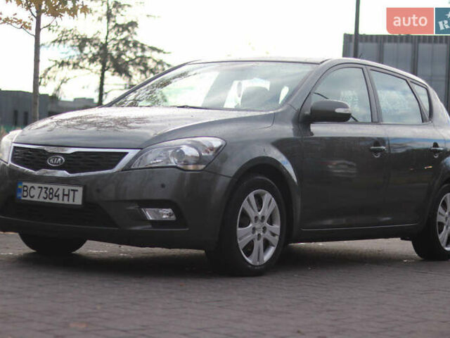 Серый Киа Сид, объемом двигателя 1.6 л и пробегом 213 тыс. км за 6500 $, фото 1 на Automoto.ua