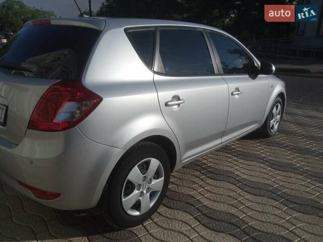 Серый Киа Сид, объемом двигателя 1.4 л и пробегом 181 тыс. км за 5999 $, фото 8 на Automoto.ua