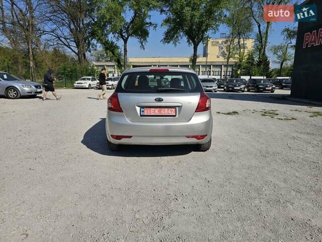 Серый Киа Сид, объемом двигателя 1.4 л и пробегом 154 тыс. км за 6700 $, фото 3 на Automoto.ua