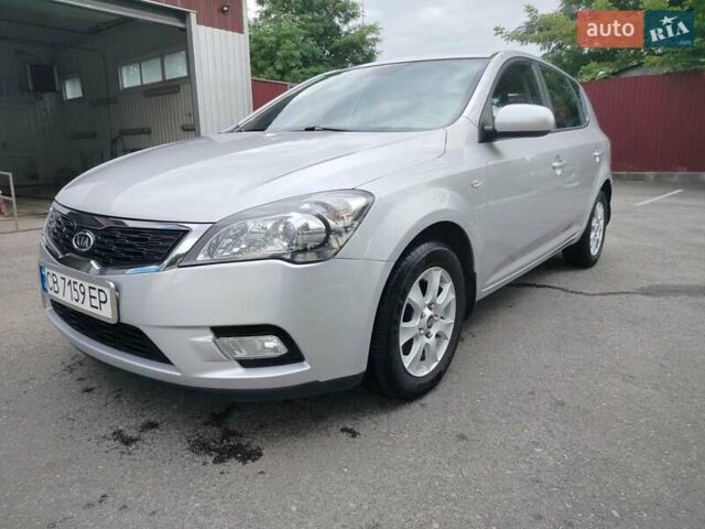 Серый Киа Сид, объемом двигателя 1.6 л и пробегом 156 тыс. км за 5900 $, фото 2 на Automoto.ua