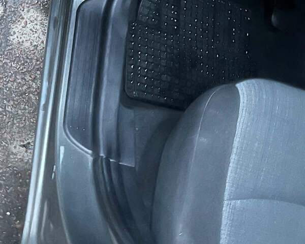 Серый Киа Сид, объемом двигателя 1.58 л и пробегом 187 тыс. км за 6500 $, фото 8 на Automoto.ua