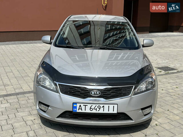 Сірий Кіа Сід, об'ємом двигуна 1.6 л та пробігом 292 тис. км за 6400 $, фото 20 на Automoto.ua