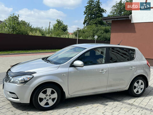 Сірий Кіа Сід, об'ємом двигуна 1.6 л та пробігом 292 тис. км за 6400 $, фото 18 на Automoto.ua