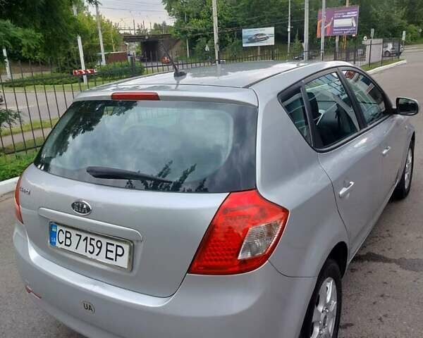 Серый Киа Сид, объемом двигателя 1.6 л и пробегом 156 тыс. км за 5900 $, фото 10 на Automoto.ua