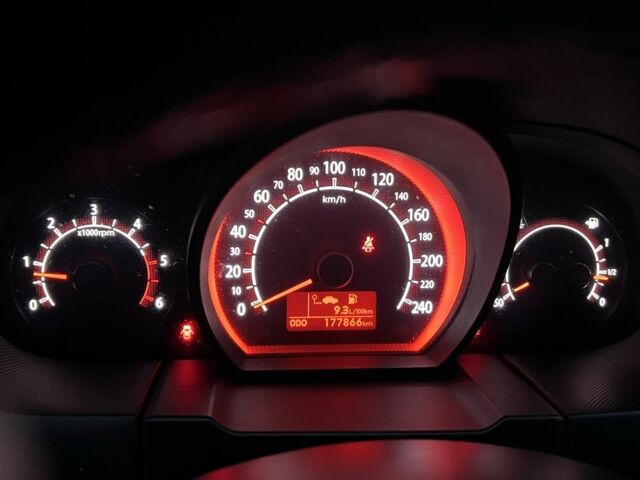Серый Киа Сид, объемом двигателя 1.6 л и пробегом 187 тыс. км за 6500 $, фото 13 на Automoto.ua