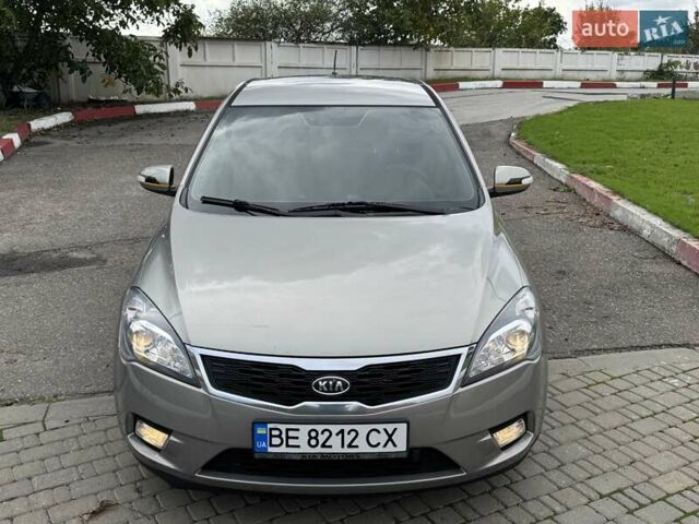 Серый Киа Сид, объемом двигателя 1.6 л и пробегом 241 тыс. км за 7300 $, фото 7 на Automoto.ua