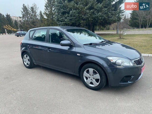 Сірий Кіа Сід, об'ємом двигуна 1.4 л та пробігом 207 тис. км за 5850 $, фото 13 на Automoto.ua