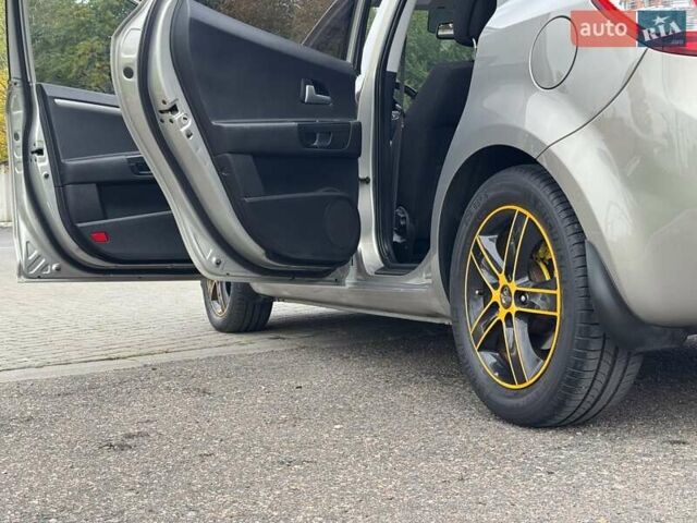Серый Киа Сид, объемом двигателя 1.6 л и пробегом 241 тыс. км за 7300 $, фото 23 на Automoto.ua