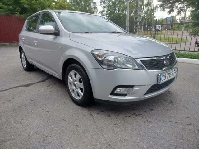 Серый Киа Сид, объемом двигателя 0 л и пробегом 186 тыс. км за 5950 $, фото 5 на Automoto.ua