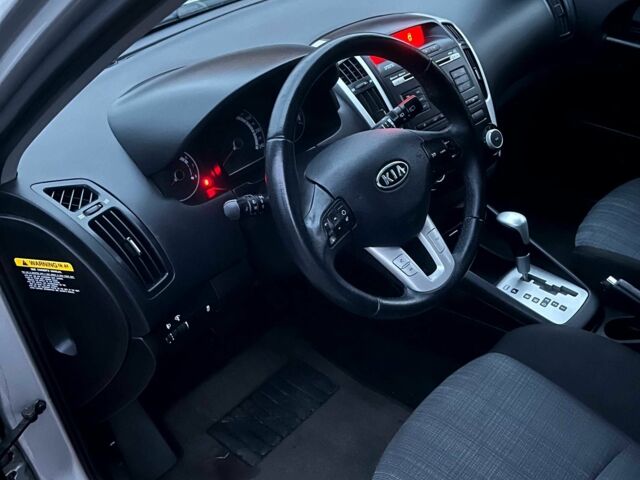 Серый Киа Сид, объемом двигателя 1.6 л и пробегом 236 тыс. км за 8200 $, фото 9 на Automoto.ua