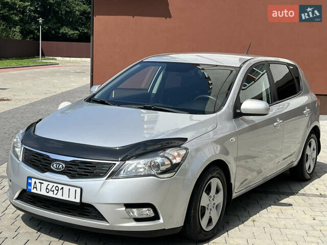 Сірий Кіа Сід, об'ємом двигуна 1.6 л та пробігом 292 тис. км за 6400 $, фото 21 на Automoto.ua