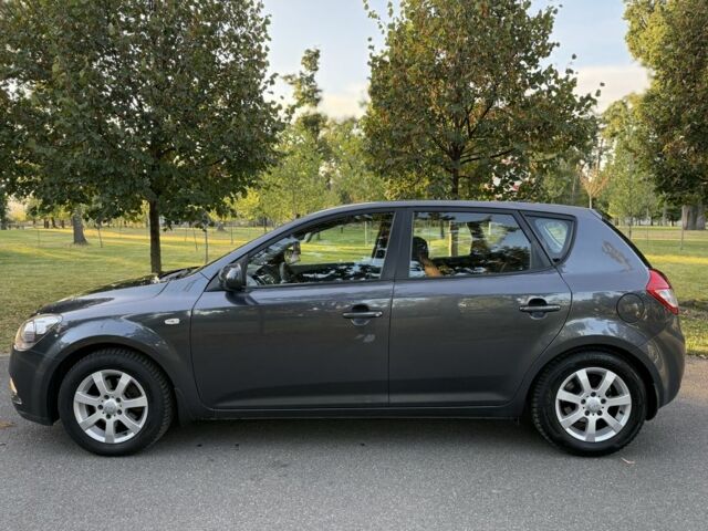 Сірий Кіа Сід, об'ємом двигуна 1.4 л та пробігом 195 тис. км за 5100 $, фото 3 на Automoto.ua