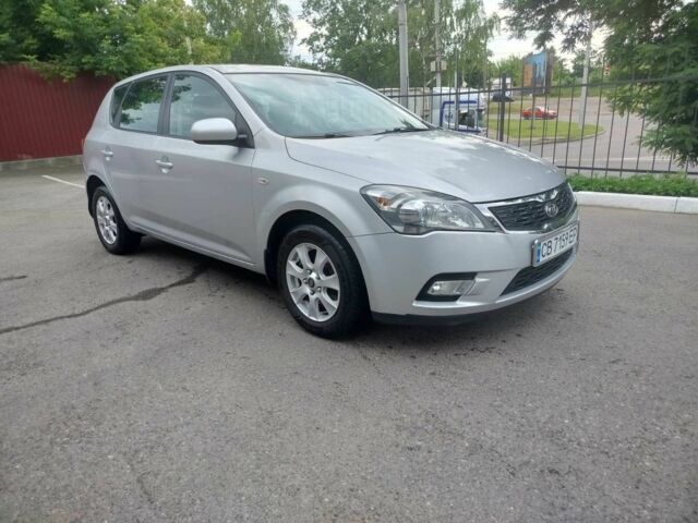 Серый Киа Сид, объемом двигателя 0 л и пробегом 186 тыс. км за 5950 $, фото 1 на Automoto.ua