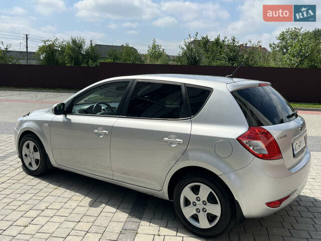 Сірий Кіа Сід, об'ємом двигуна 1.6 л та пробігом 292 тис. км за 6400 $, фото 7 на Automoto.ua