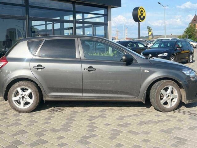 Сірий Кіа Сід, об'ємом двигуна 1.4 л та пробігом 229 тис. км за 7700 $, фото 7 на Automoto.ua
