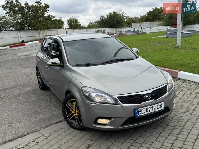 Серый Киа Сид, объемом двигателя 1.6 л и пробегом 241 тыс. км за 7300 $, фото 9 на Automoto.ua