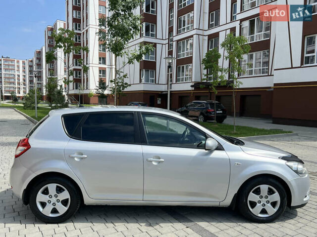 Сірий Кіа Сід, об'ємом двигуна 1.6 л та пробігом 292 тис. км за 6400 $, фото 15 на Automoto.ua