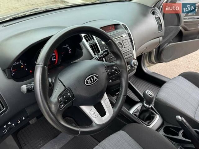 Серый Киа Сид, объемом двигателя 1.6 л и пробегом 241 тыс. км за 7300 $, фото 48 на Automoto.ua