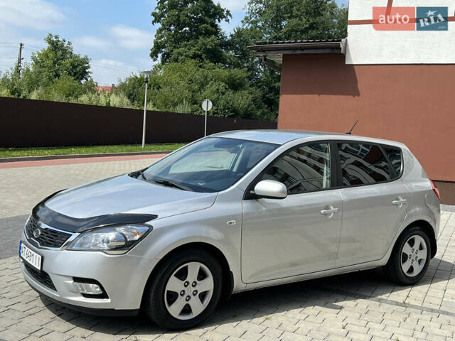 Сірий Кіа Сід, об'ємом двигуна 1.6 л та пробігом 292 тис. км за 6400 $, фото 2 на Automoto.ua