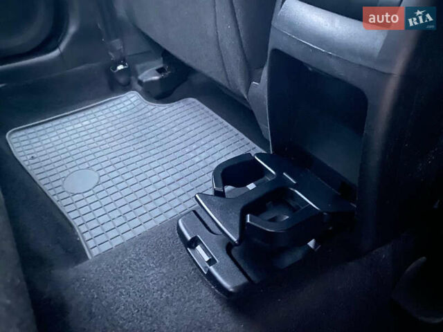 Сірий Кіа Сід, об'ємом двигуна 1.4 л та пробігом 207 тис. км за 5850 $, фото 42 на Automoto.ua