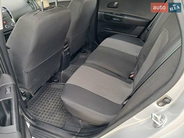 Серый Киа Сид, объемом двигателя 1.59 л и пробегом 155 тыс. км за 5950 $, фото 11 на Automoto.ua