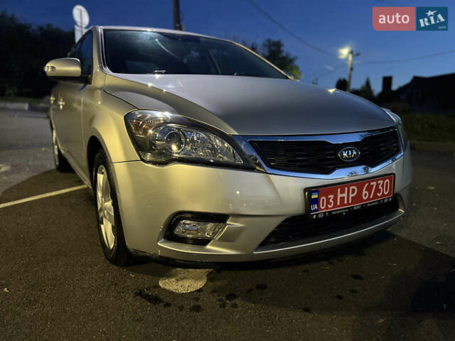 Серый Киа Сид, объемом двигателя 1.6 л и пробегом 159 тыс. км за 7800 $, фото 16 на Automoto.ua