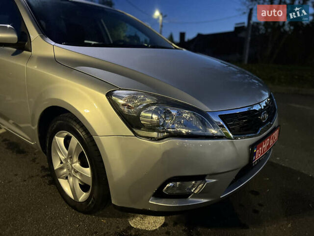 Серый Киа Сид, объемом двигателя 1.6 л и пробегом 159 тыс. км за 7800 $, фото 21 на Automoto.ua