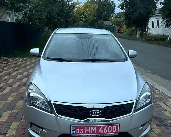 Серый Киа Сид, объемом двигателя 0 л и пробегом 236 тыс. км за 8200 $, фото 11 на Automoto.ua